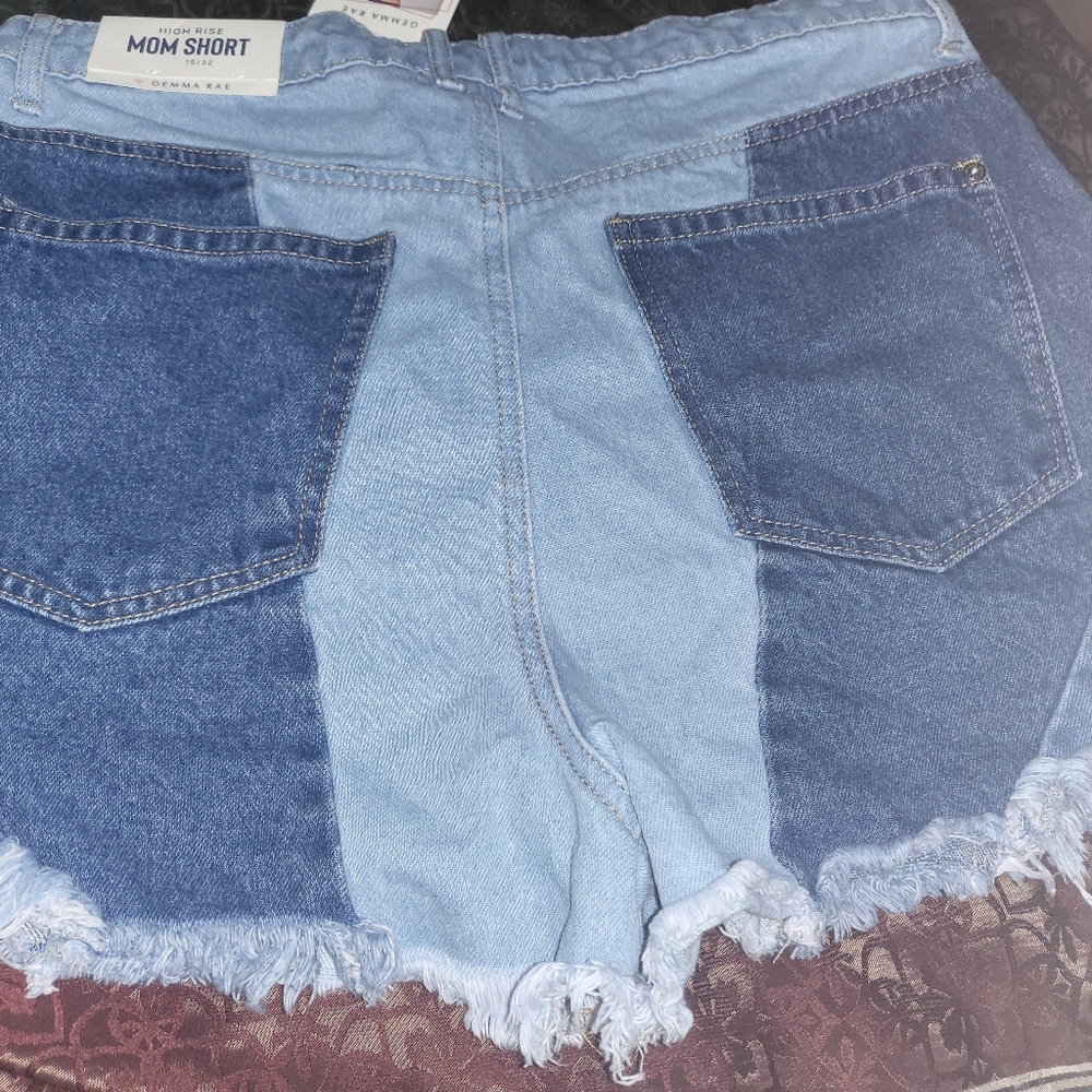 Shorts - Picture 2 of 2